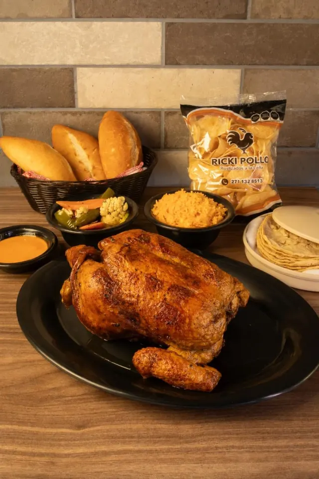 Paquete Familiar de Ricki Pollo